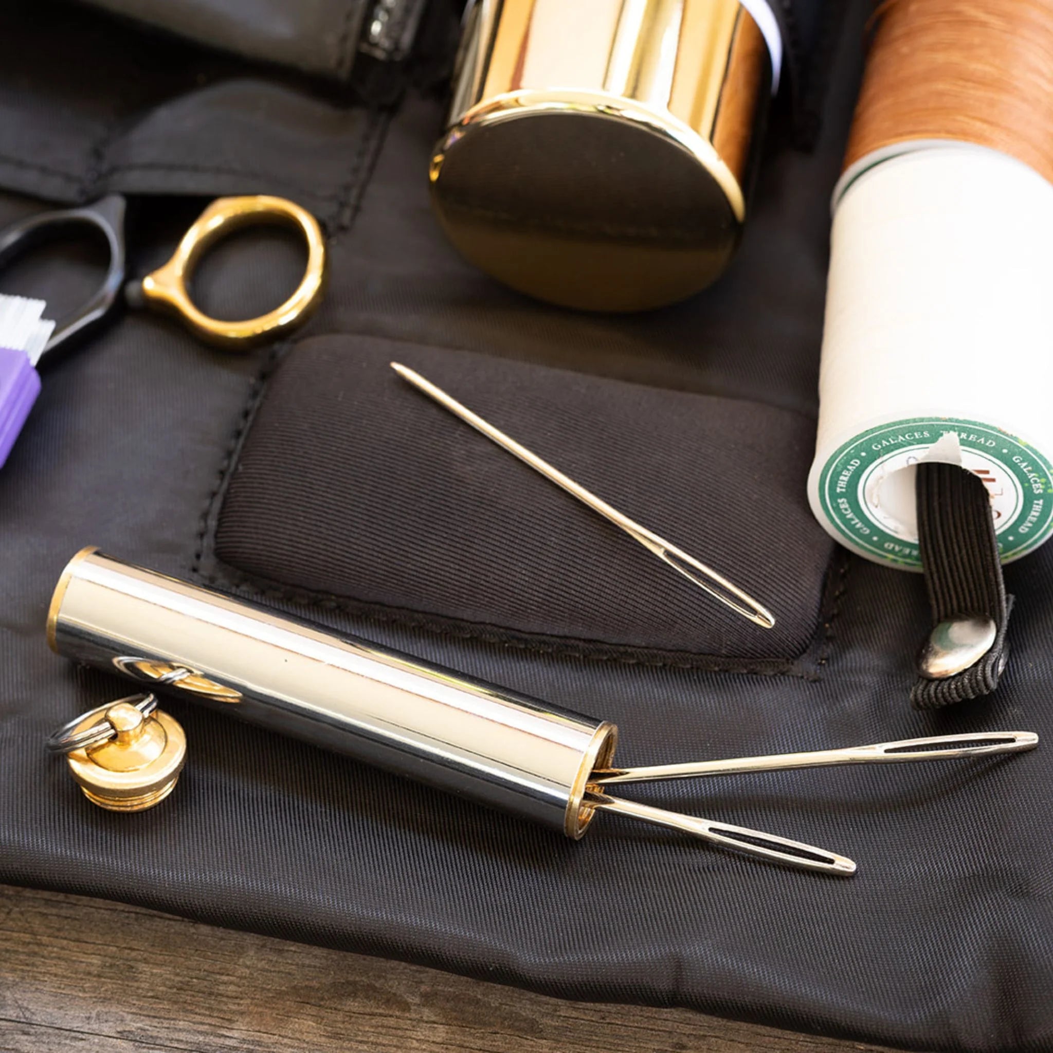 Needle Container and 2 Needles